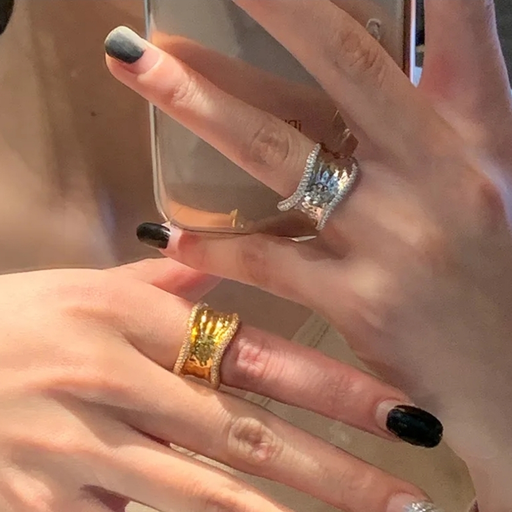 New, Open Gold Finger Ring - Picture 2 of 3